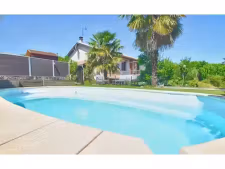 chazay-d'azergues maison familiale avec piscine sur 945 m² de terrain  au calme et sans...