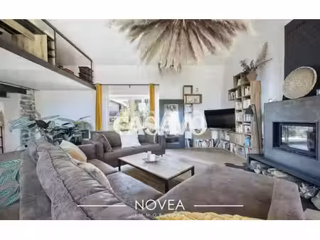 vente maison 8 pièces de 229m² - 69420 condrieu