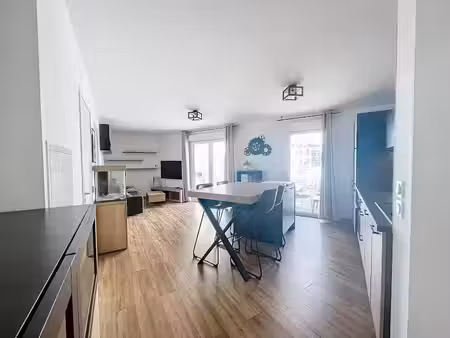 location appartement 2 pièces 47.2 m² à marseille 10ème (13010)  930 €