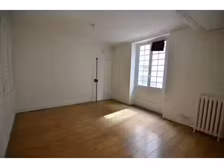 location appartement 1 pièce 23.04 m² à paris 4ème (75004)  1 053 €