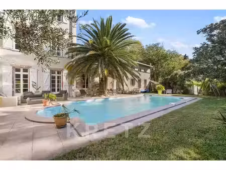 couvent restauré avec dépendances et piscine à 15 minutes de tou