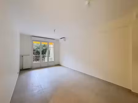 location appartement 3 pièces 48.19 m² à cannes (06400)  1 200 €