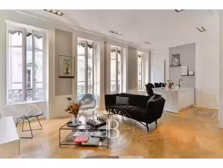 lyon 2 - jacobins - appartement meublé et rénové de 72 03 m² - balcon - 2 chambres