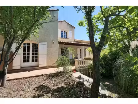 maison familiale quasi plain-pied  grand jardin & 2 garages