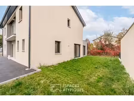 maison neuve avec jardin