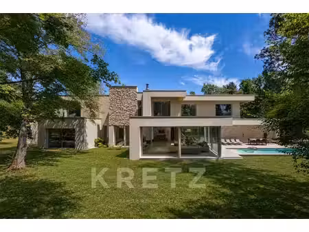 ecully – villa contemporaine au cœur d'un parc privé