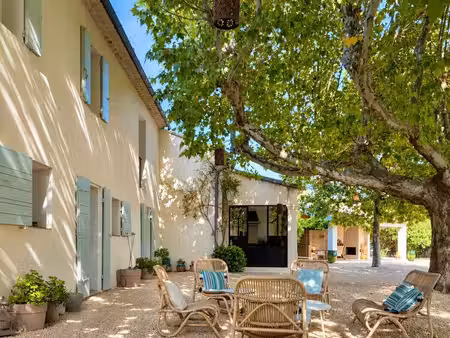 a vendre - propriété dans la campagne aixoise - lambesc
