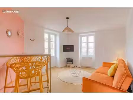 location t2 centre thurins avec son balcon