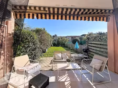 villa provençale avec jardin  garage  parking et piscine