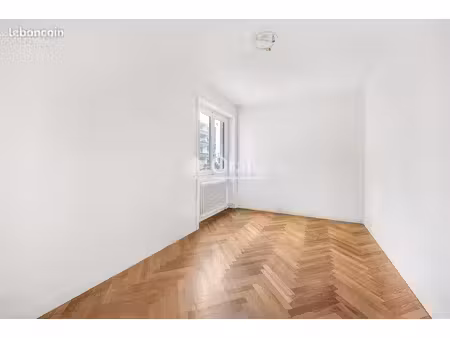 studio 1 pièce 18 m²