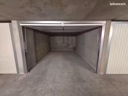 garage sécurisé en sous-sol
