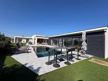 villa - magalas - 5 pièces - 241 m²
