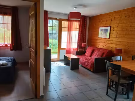 st colomban des villards. retour à la vente. bel appart meublé  skis aux pieds  31.36 m2..