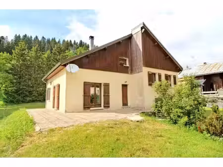 maison familiale avec terrain de 1 500 m²  fort potentiel d'aménagement