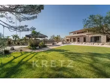 propriété d'exception à eygalières – domaine d'1 hectare  villa