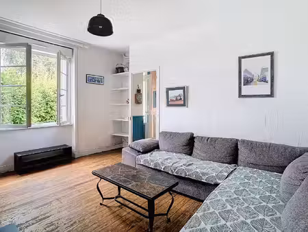 barraine immo - a vendre : maison de ville à 600m de la plage de morgat - réf : cr00157
