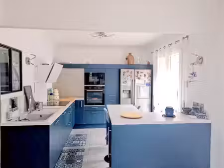 bas de villa t3 + studio indépendant et 180 m² de jardin privatif