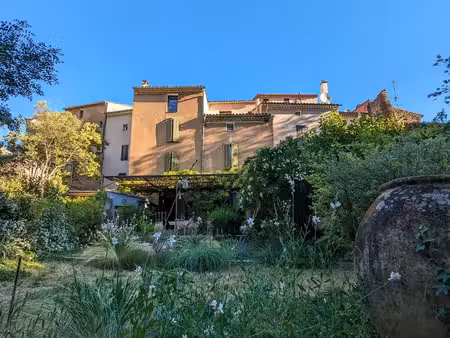 maison de maître entièrement rénovée avec jardin