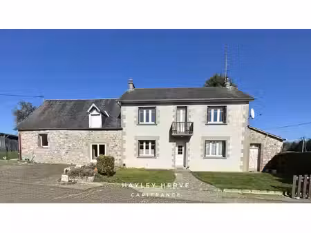 maison individuelle avec 4 chambres  garage et terrain d'environ 2675 m² – mortain le...