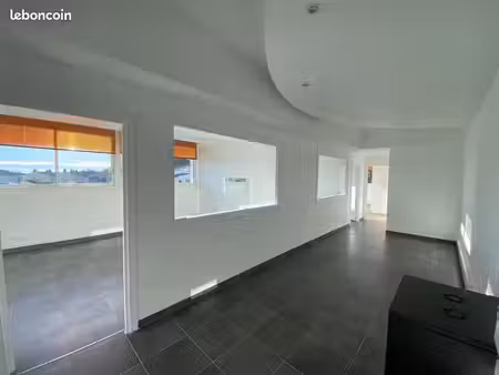 bureaux 146 m² biot