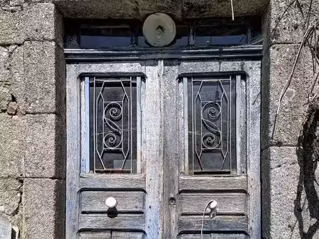 ensemble immobilier de caractère avec grange – fort potentiel à montézic