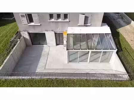 appartement 4 pièces avec terrasse et jardin privatif