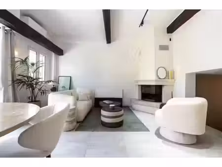 villa – élégance avec vue mer dans une résidence privée à cannes.