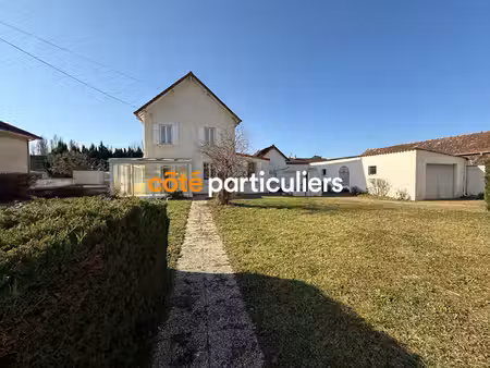 maison avec garage et dépendance à st-amand