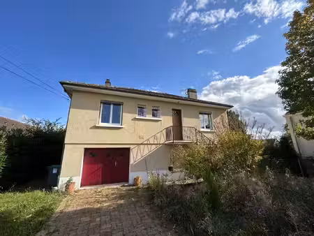 pavillon avec terrain dans un quartier prisé