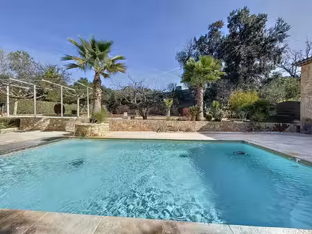 propriété exceptionnelle avec 2 constructions  piscine 