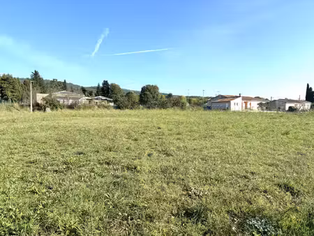 terrain constructible et viabilisé de 2000m2