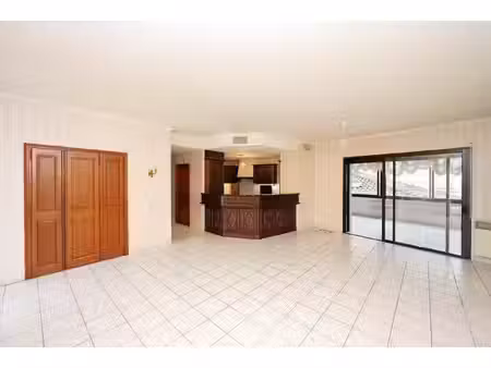 appartement t4  place du vigan à albi avec garage