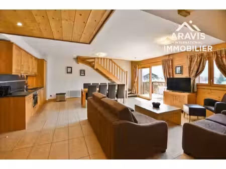 bel appartement t4 en plein centre de village de samoëns