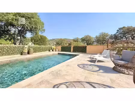 charmante villa avec piscine  garage domaine de valcros
