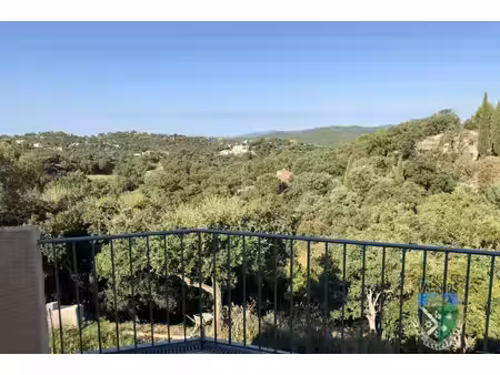 a vendre villa t 7 avec garage piscine sur grand terrain a la londe les maures au domaine.