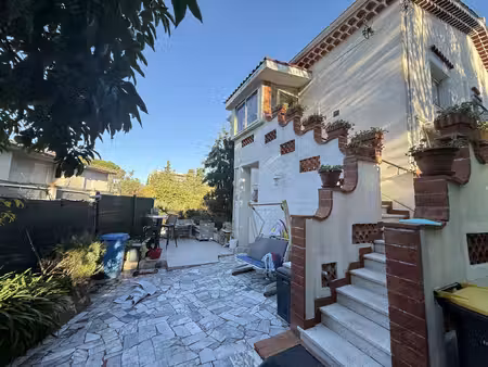 maison provençale familiale avec 3 logements  terrain 600 m²