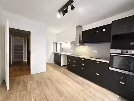 location appartement 5 pièces 119 m² à marvejols (48100)  650 €