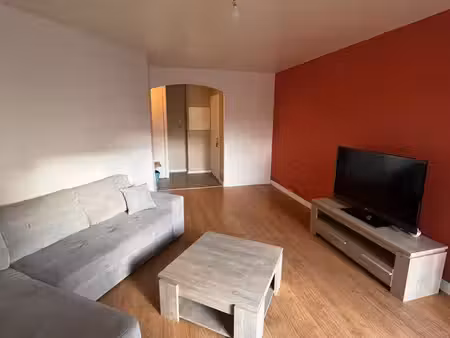 à vendre – appartement t2 de 50 m² avec balcon  cave et parking – quartier nantes paridis