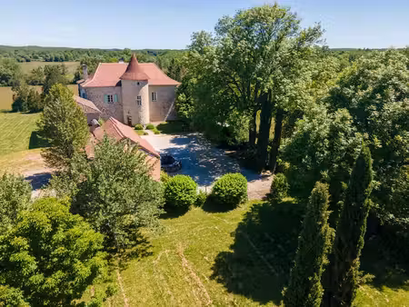 lot – parc régional du quercy  manoir du xiiie. siècle