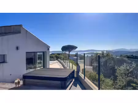 maison vue mer avec piscine