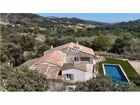 mas en pierre rénové vue sur les vignes & les collines à vendre au plan de la tour - golfe