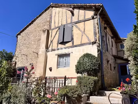 maison de village avec cour