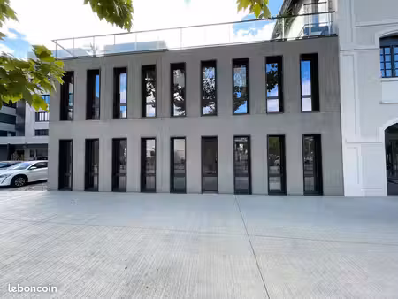 bureaux équipés à louer de 20 à 400 m² - villeurbanne