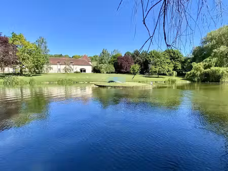 magnifique corps de ferme du 19ème siècle dans le parc naturel