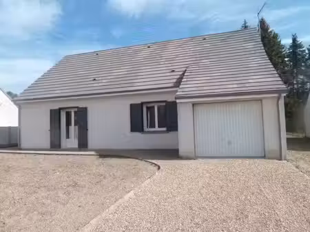 location maison 4 pièces 90 m² à noyers-sur-cher (41140)  760 €