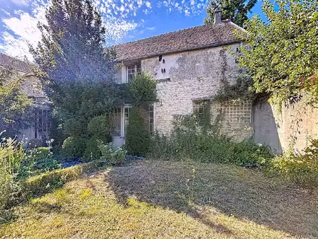 ancienne bâtisse à réhabiliter à saint-nom-la-bretèche