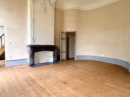 appartement de charme t2 de 54 m² au sein d’un immeuble historique
