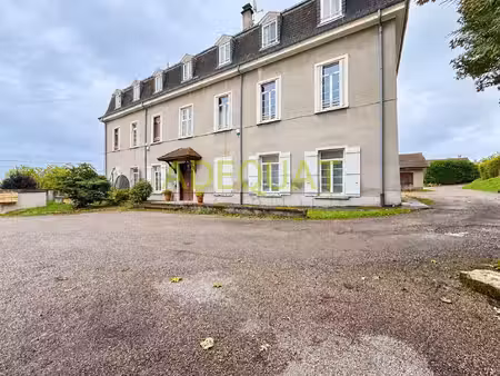 la batie montgascon  appartement t2 + cabanon privatif...