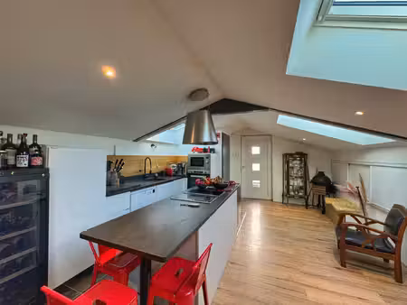 ensemble immobilier murs commerciaux et appartement