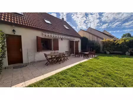 courtry — maison individuelle  séjour 38 m²  jardin et garag